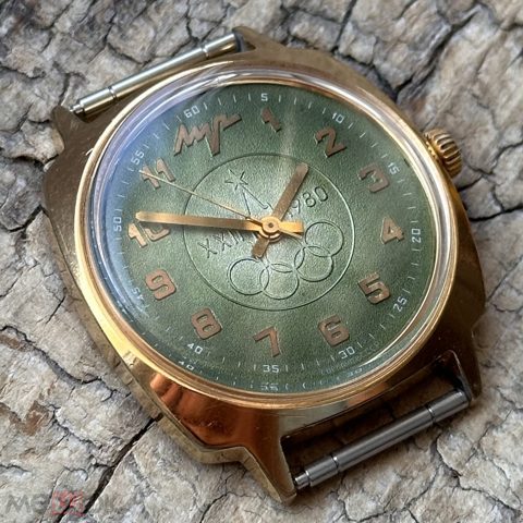 Советские часы Луч 2209 Олимпиада 80 позолота, СССР, 1970е — продан за 11 417 ₽
