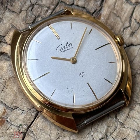 Редкие ранние советские часы Слава 1600 позолота, СССР, 1960е — продан за 23 305 ₽