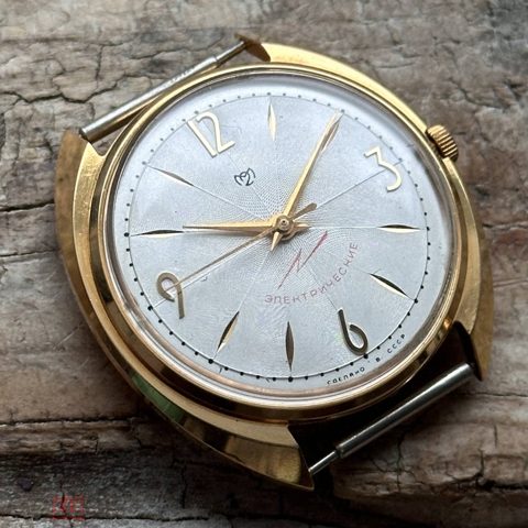 Редкие советские часы Слава Электрические позолота оригинал, СССР, 1960е Rare electrical watch Slava — продан за 153 010 ₽