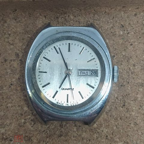 Заря Quartz женские наручные кварцевые часы СССР — продан за 3 500 ₽
