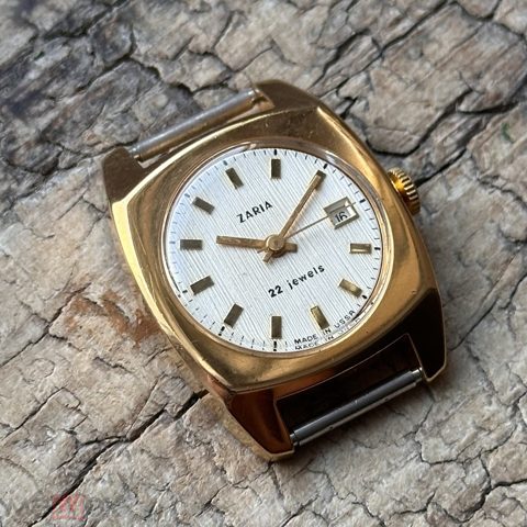 Часы советские женские Заря позолота, СССР, 1970е — продан за 5 767 ₽
