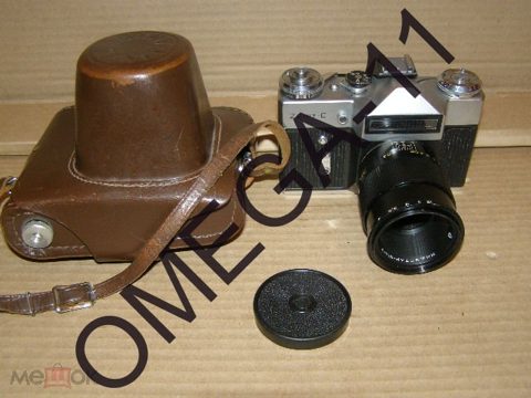 Фотоаппарат - *ЗЕНИТ-Е* (*ZENIT-E*) с редким объективом - *ИНДУСТАР-61Л/З*. Рабочий. 1973г. СССР. — продан за 5 500 ₽