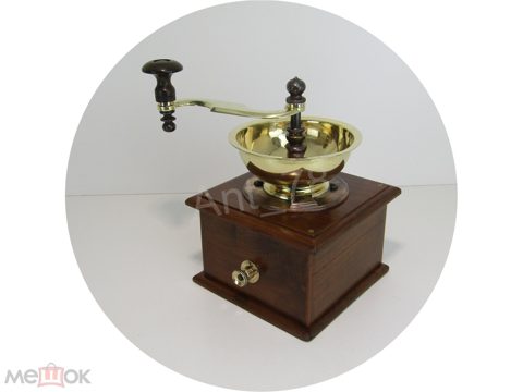 Кофемолка старинная Дерево Большая 19-20 век №12737 — продан за 45 000 ₽