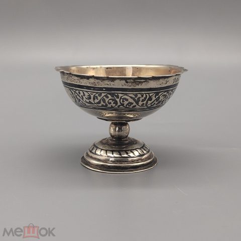 Креманка, икорница серебро, чернь, 875 голова рабочего 1930-50е. — продан за 14 000 ₽