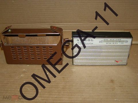 Радиоприёмник - *СОКОЛ*. В кожаном чехле. СССР. — продан за 5 500 ₽
