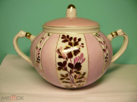 Авторский подписной фарфор- Авторская Сахарница, Роспись Чекулина. Пролетарий 1949 год Редкость — продан за 15 000 ₽