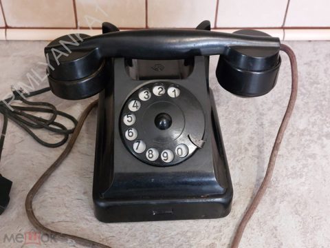 ТЕЛЕФОН ДИСКОВЫЙ. КАРБОЛИТ 1950-60 ГГ. СССР. — продан за 4 300 ₽